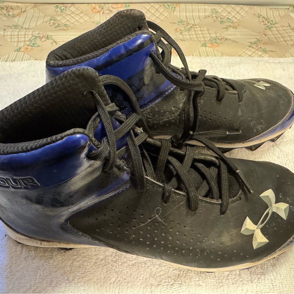 Under Armour Black and Blue Athletic Cleats